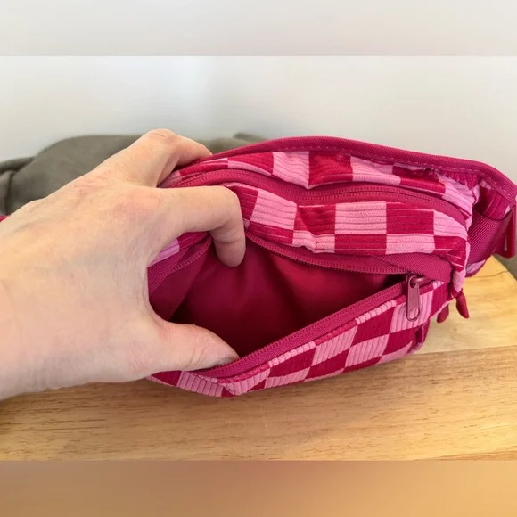 No Boundaries Pink Checkered Belt Bag, NWT - Picture 3 of 6